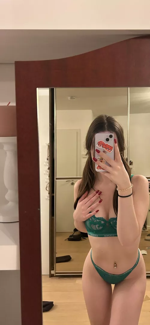 just a cute girl posting cute things