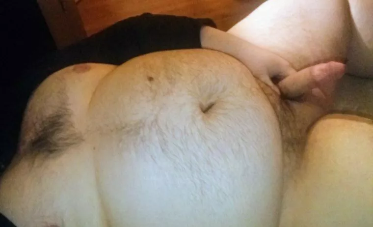 Laying in bed waiting for you to fuck me 🍑