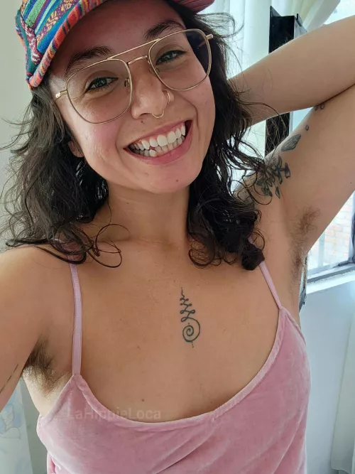 Musky pits smell so yum