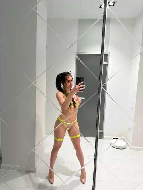 My favorite place for you to put your tongue. My body is very sweet