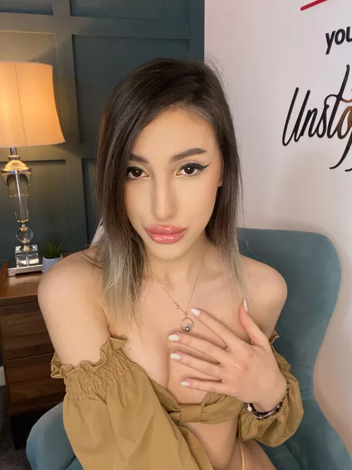 My little tits need you to suck it