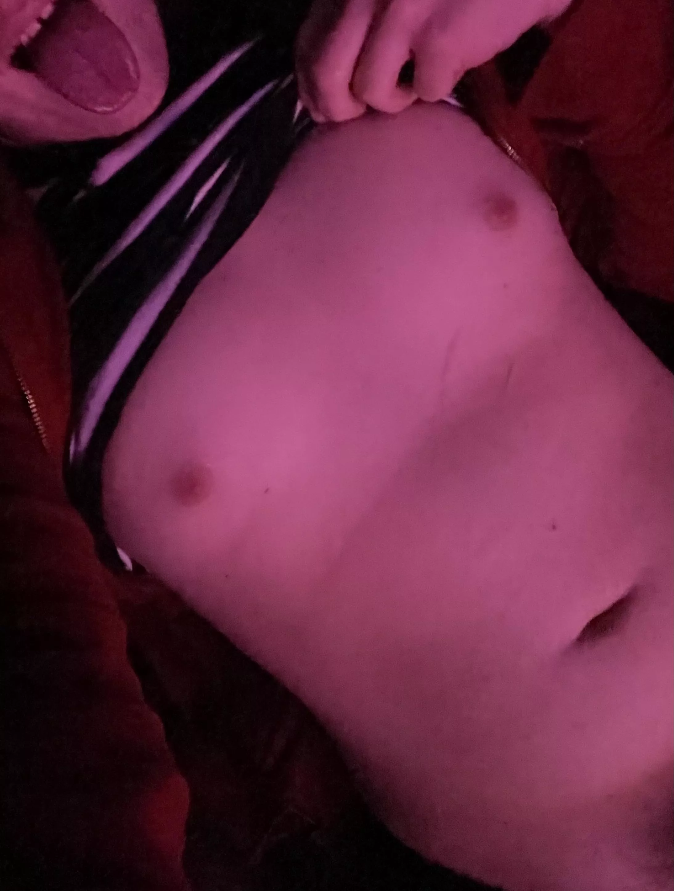 My mouth and tummy are perfect spots for your load 🤤