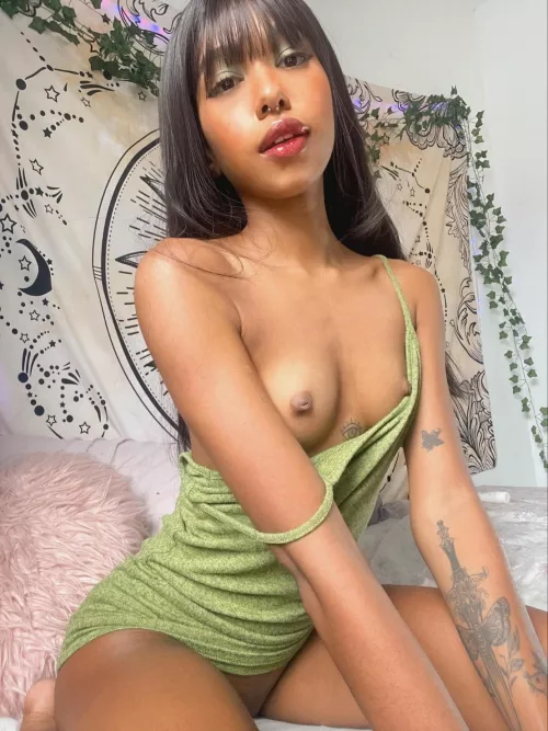 My small body loves boners