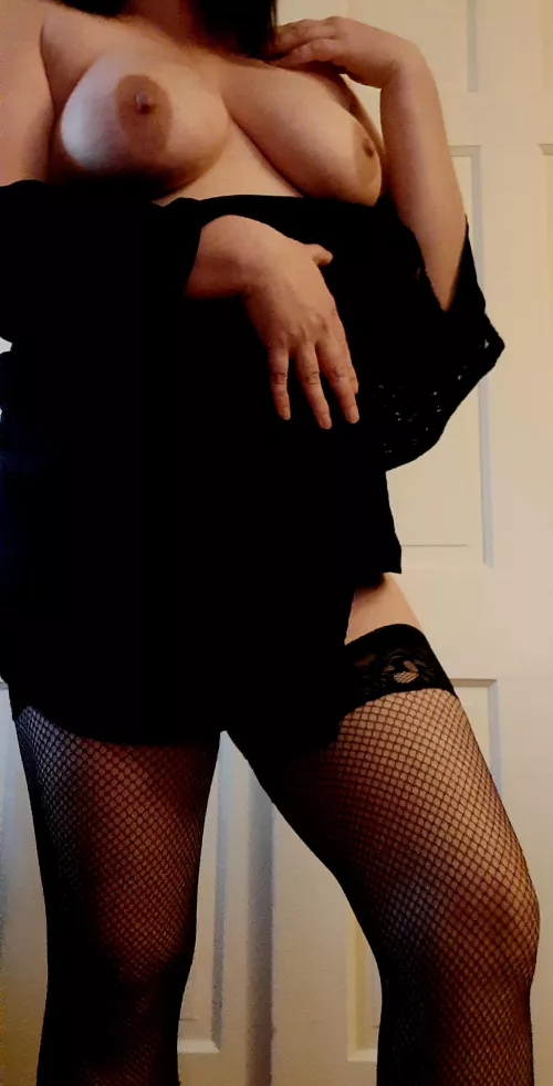 Naughty MILF alert  ⚠️ 