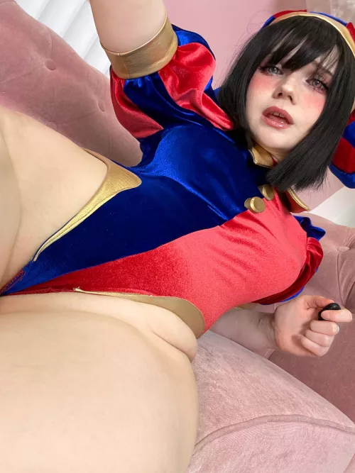 Pomni cosplay by Neyrodesu 