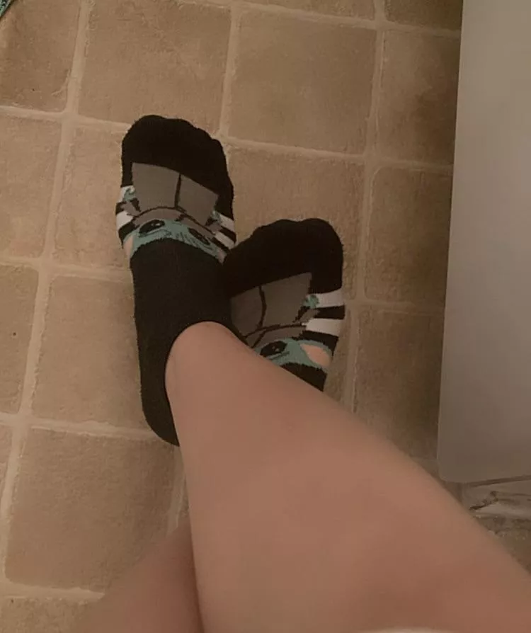 [selling] Getting ready for day 2 in these little gym ankles~Selling pantys/socks/bras/vials/digital