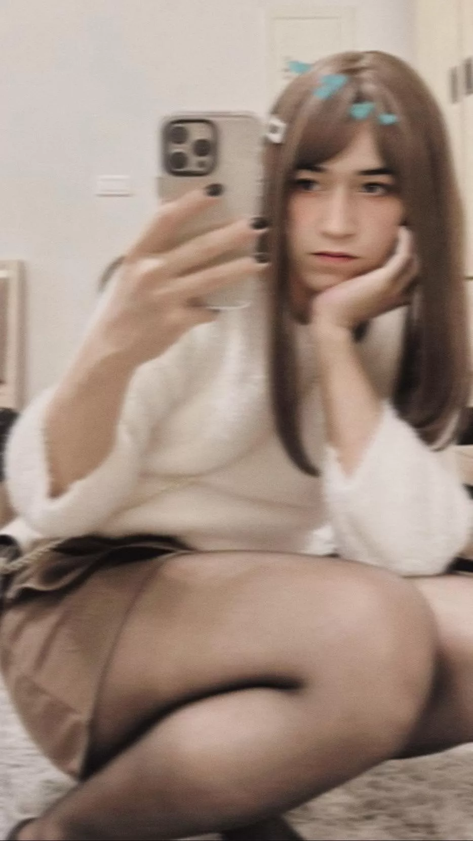 Send me d picks and more till I cant think straight anymore ~