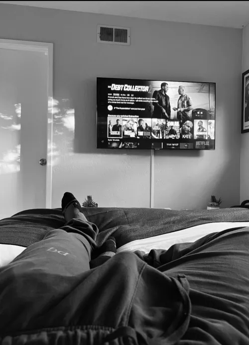 Should I wear boxers with sweats? Or continue to free ball ?