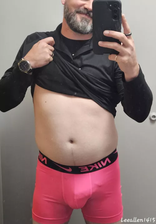 Smile, it's contagious. Sexy too, apparently 