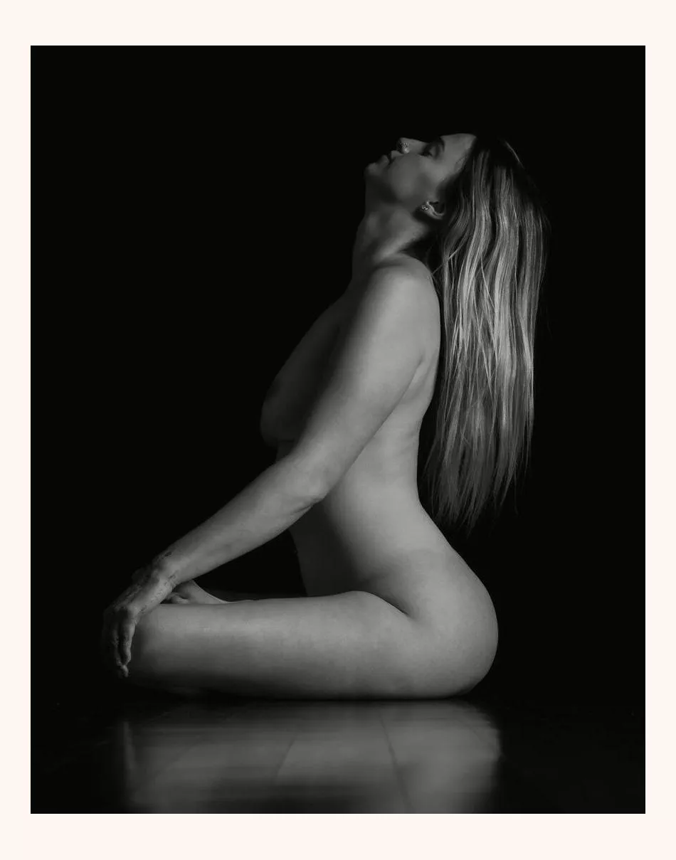 Start the day with a naked yogz thunderbolt pose.