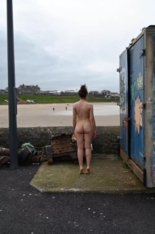 The people on the beach definitely got an eyeful!