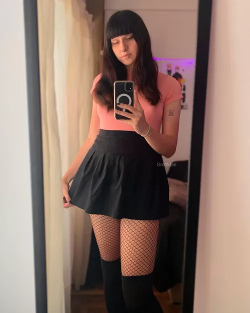 This outfit makes me feel cute 💖