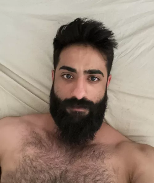 Time for a beard trim π§π½ββοΈ