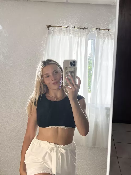 what do you think about the way this top looks on me?