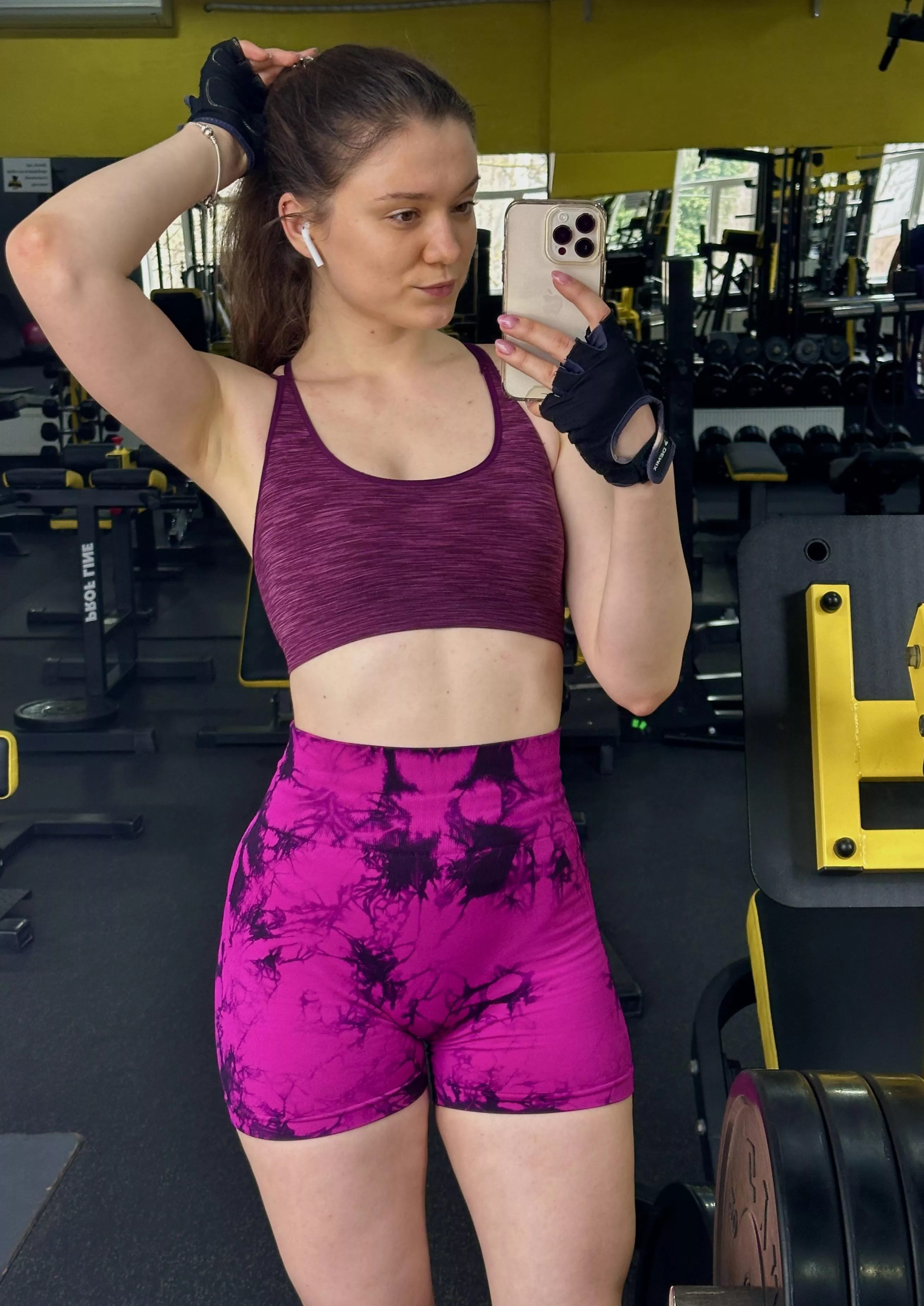 whos dick is up to give this teachers legging a good stretch