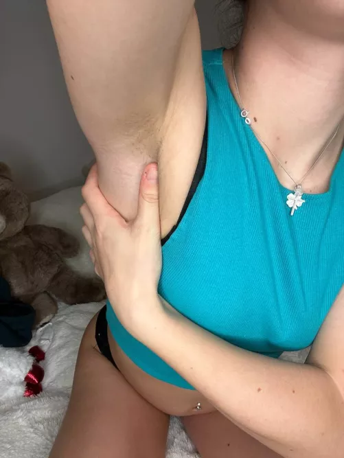 Would you lick my 18yo armpits multiple times per day if you were my boyfriend?