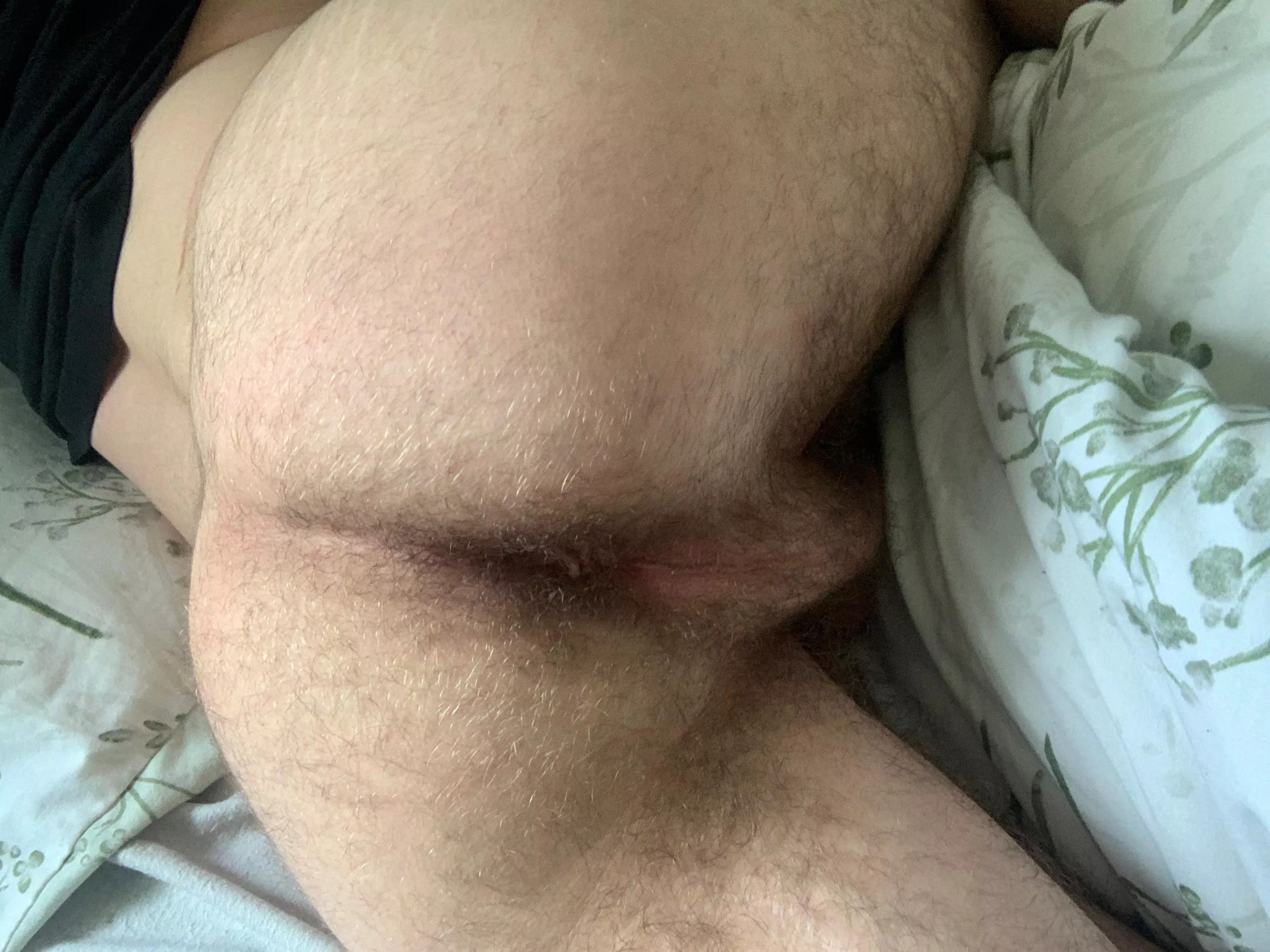 [22] Wanna come and cuddle?