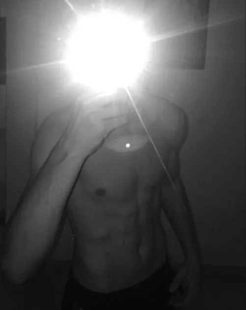 25 fit handsome looking for hot twinks dm 