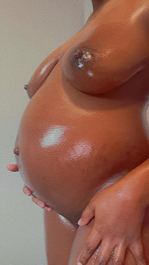 35 weeks and swollen 🥰