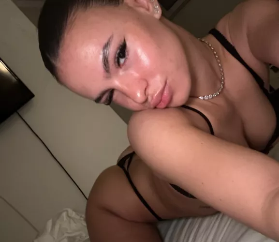 Be honest do you prefer my body type?