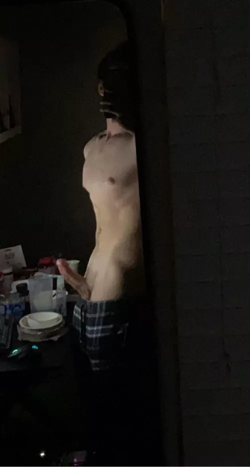 Big cock stoner DMs open