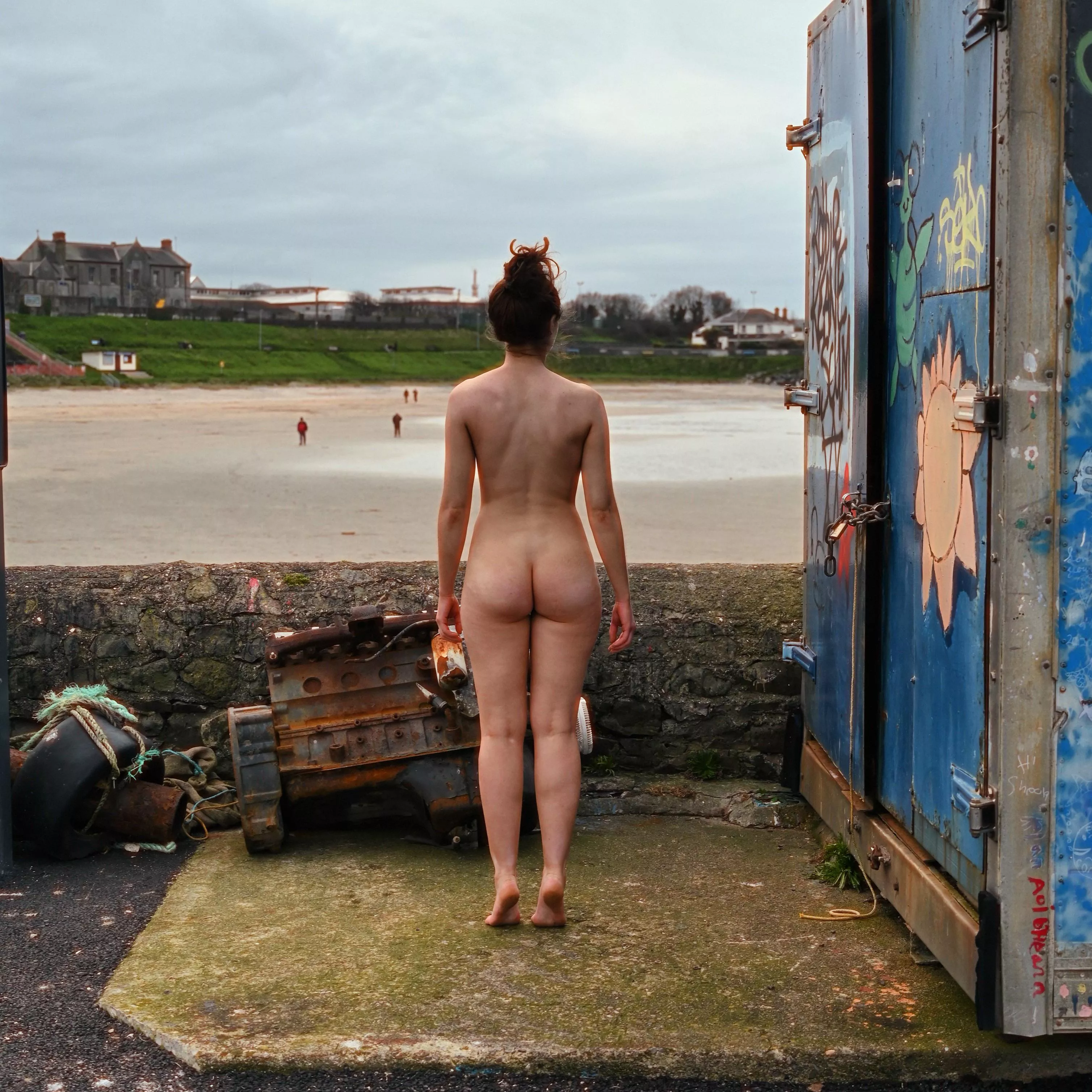 Brunettes just wanna have fun in public