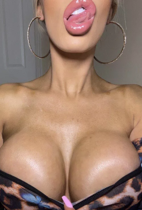 Can I convice you to make me your bimbo