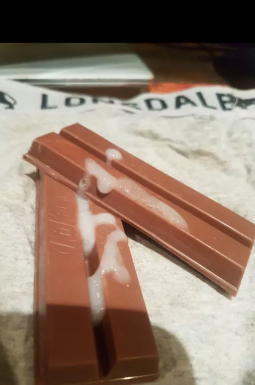 Cum kit Kat🍫you wanna bite?