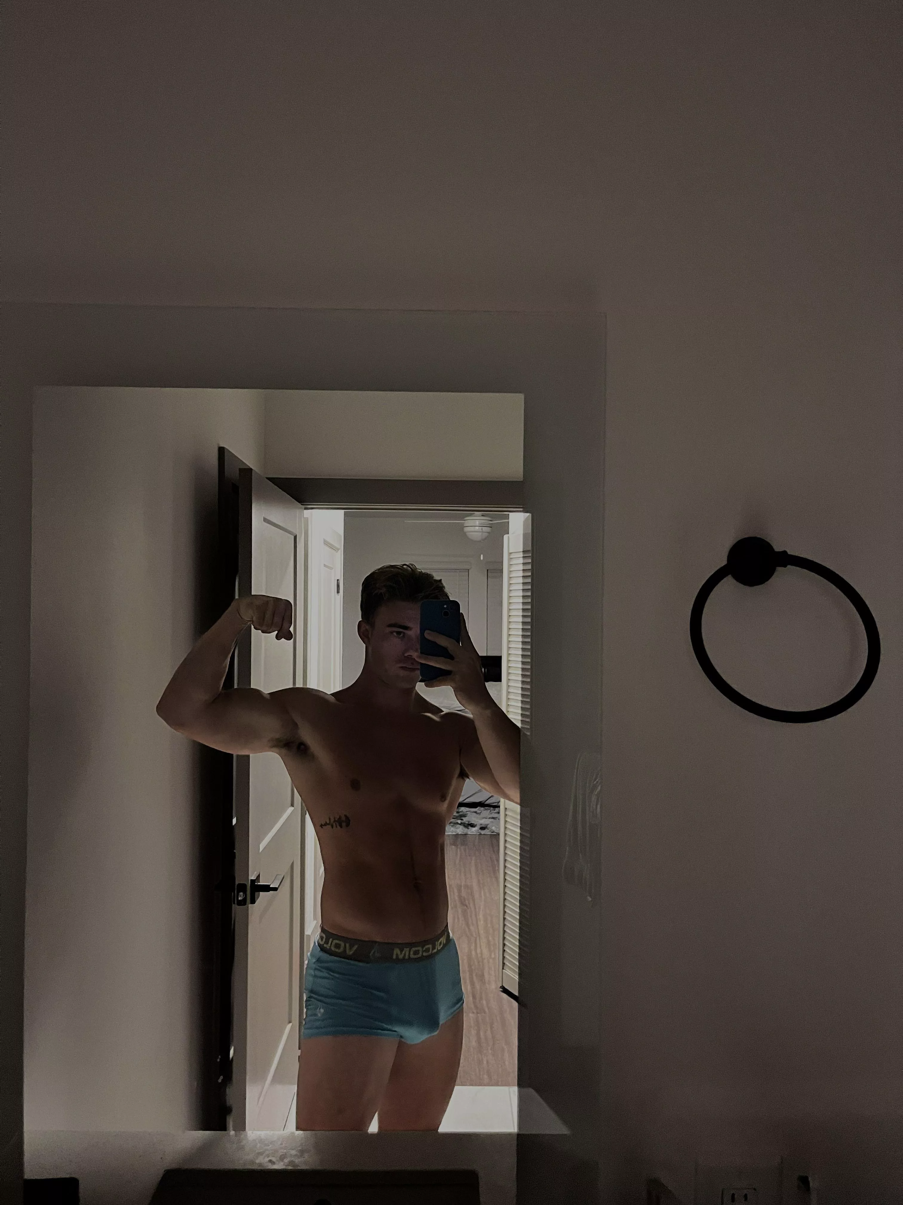 Do you like my boxers? 😌