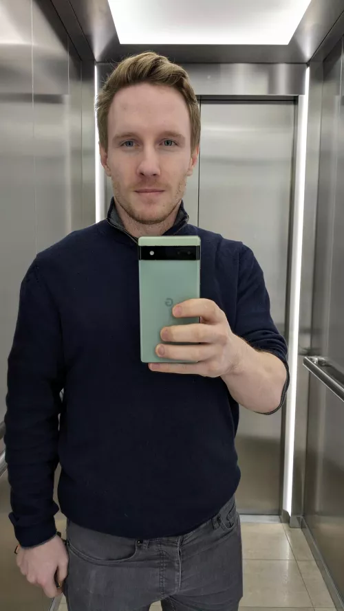 Everyone in the office hates their job, I need some positive energy to stay sane 🤪