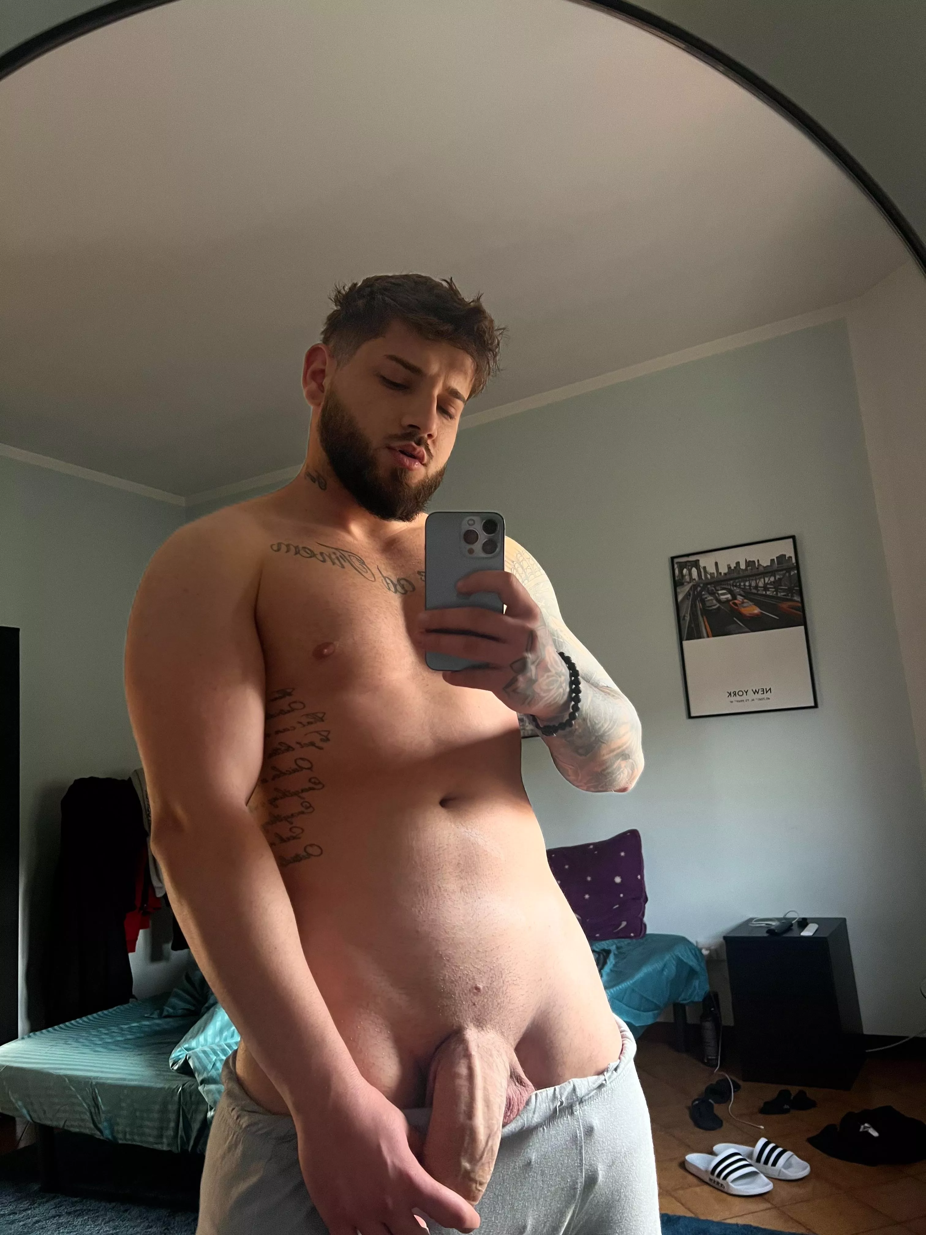 F*CK IT sending dick pics from my gallery to anyone who says hi