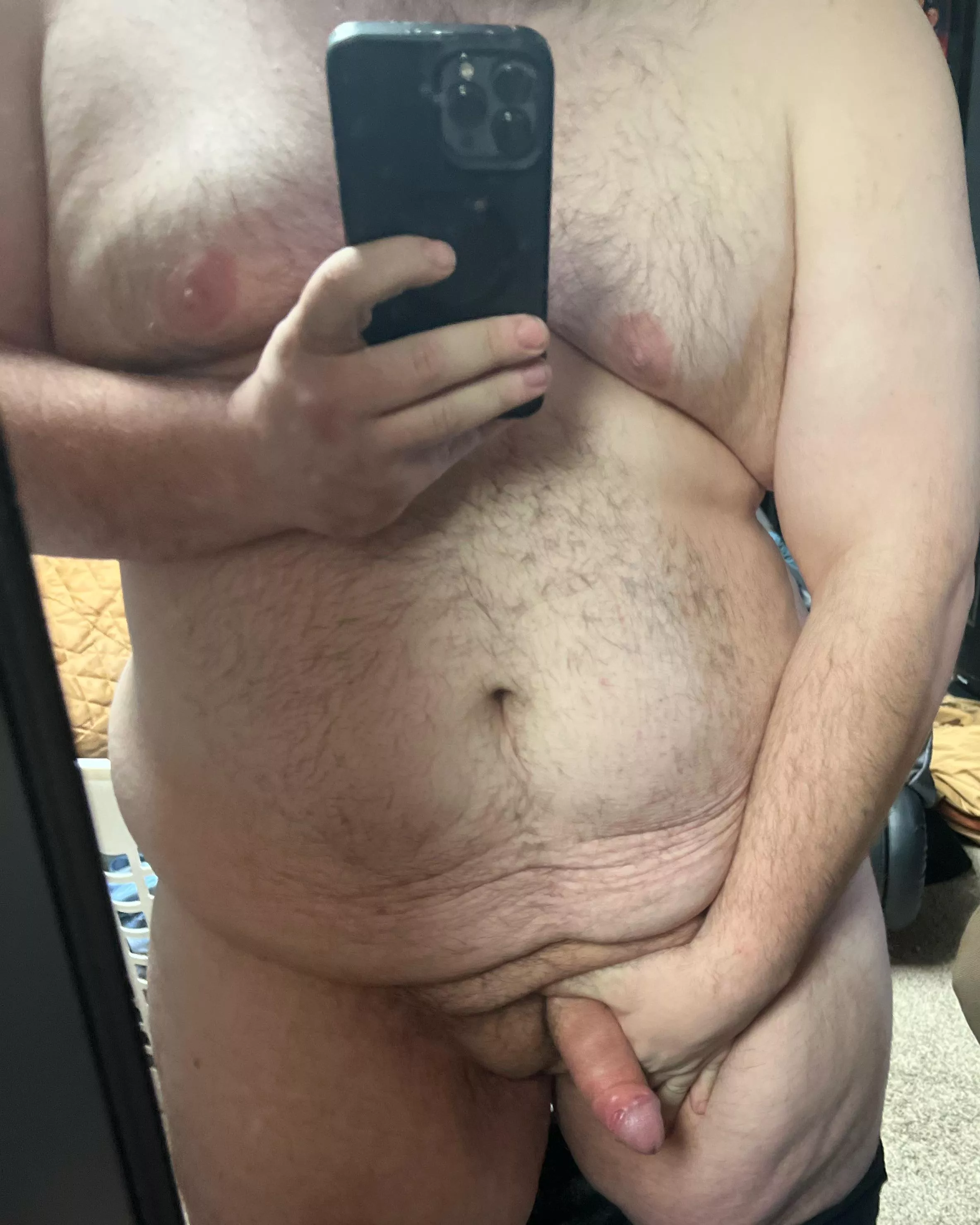 Finally home from work any ladies wanna play? 