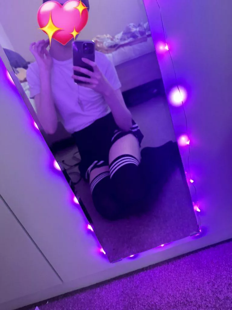 first time showing my fem side :3