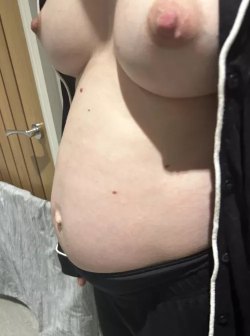 Help a pregnant girl? 