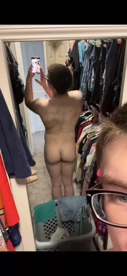 here’s my booty 🍑