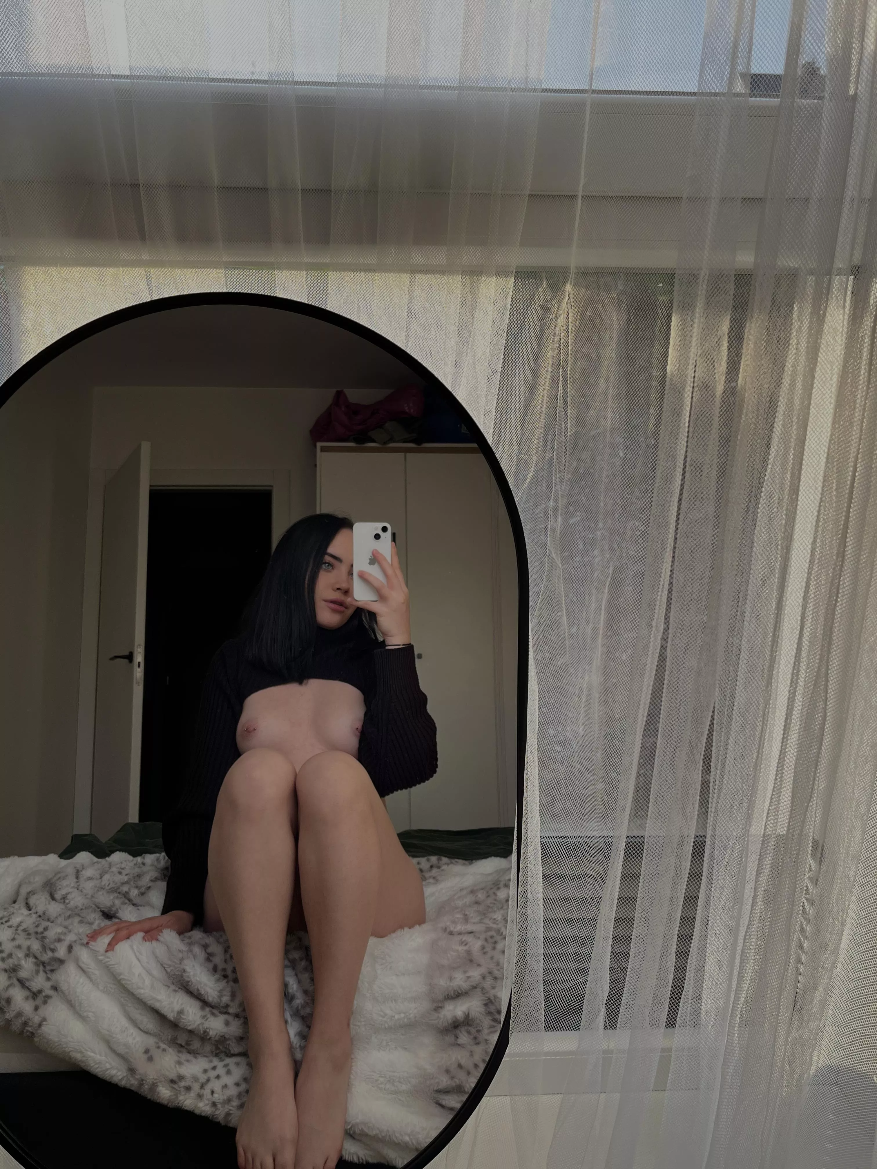 How would you convince me to open my legs (f)or you tonight?