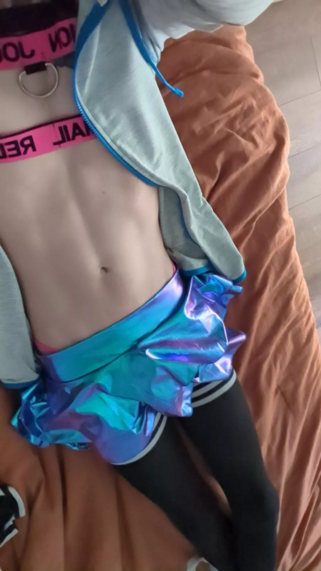 I come with a cute tummy, a tow hitch, and a real submissive side