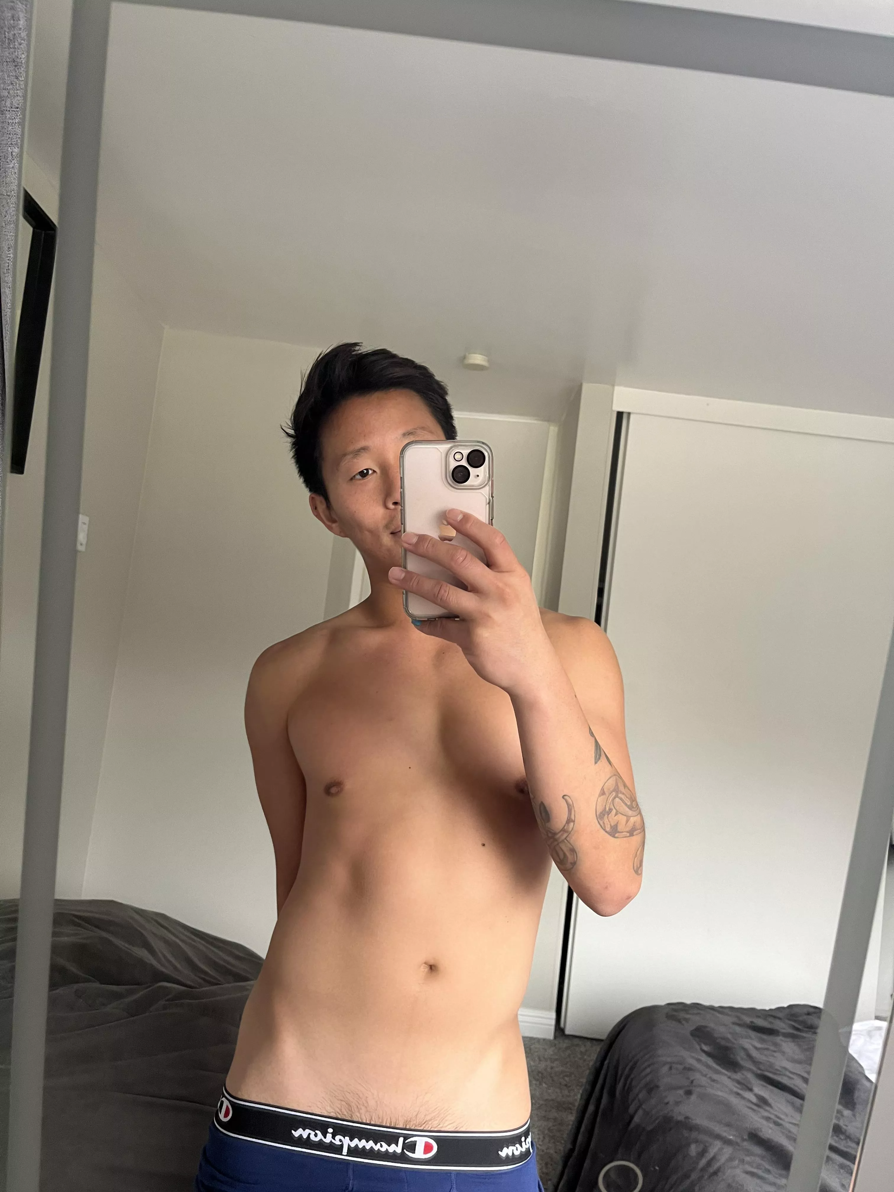 I have a fantasy to be pinned down and forced fuck....does anyone else like that?