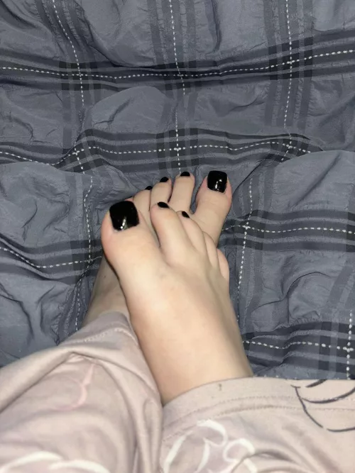 I hope my toes are welcome here 🙈