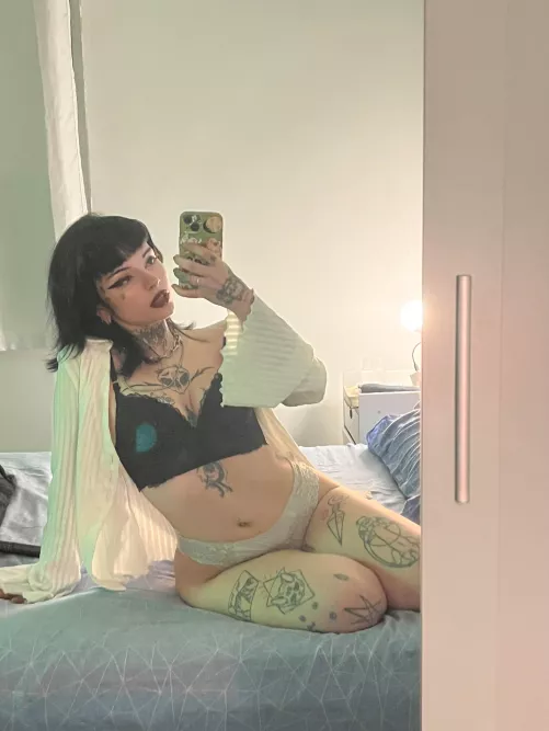 I need me a little emo boy