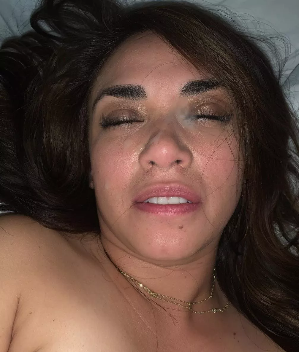 I need more cum baby.. help me please.. 