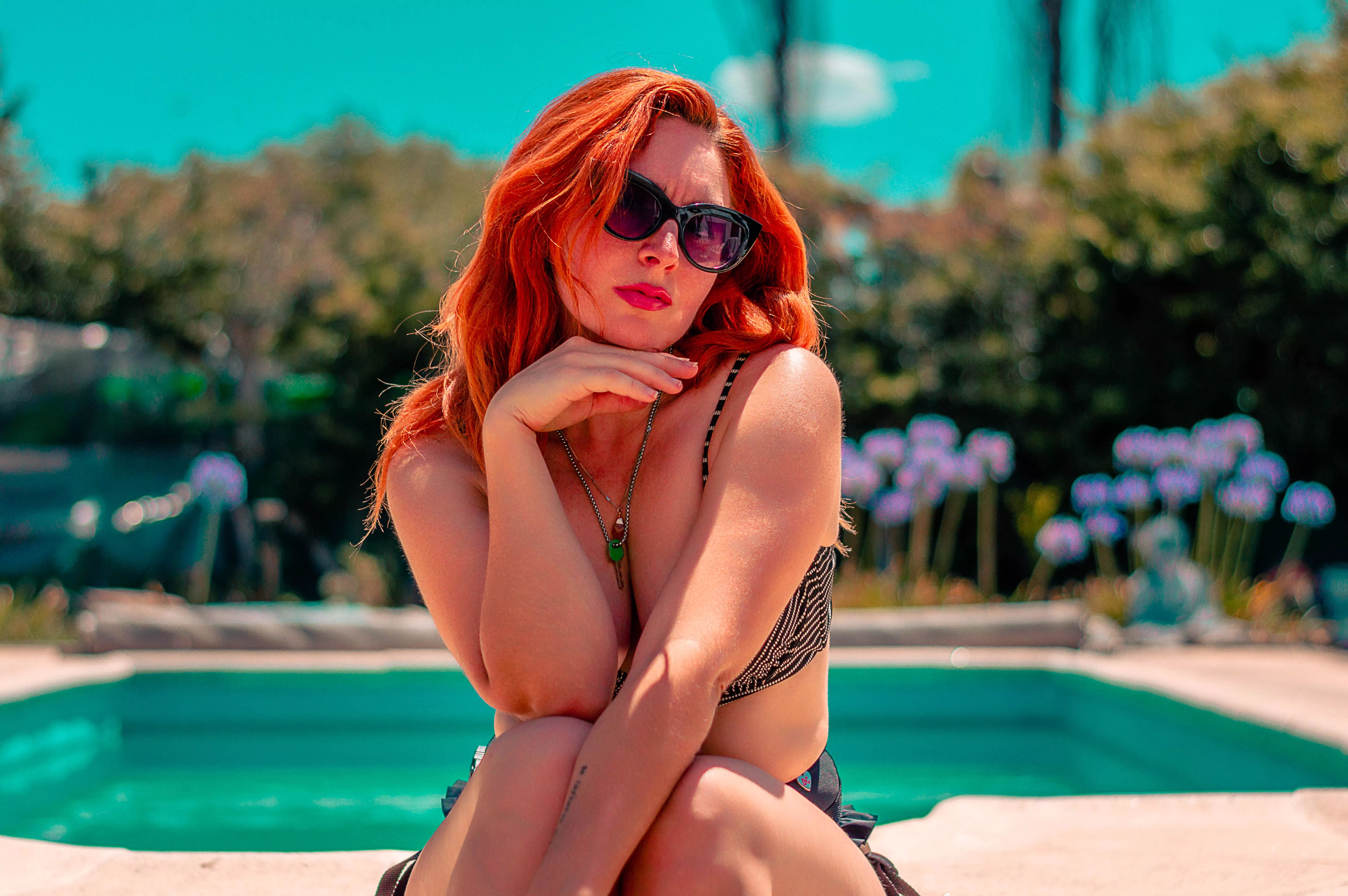 I need someone to rub sunscreen on me