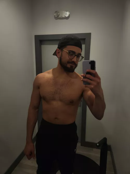 I usually shave my chest! Should I keep it 🙈