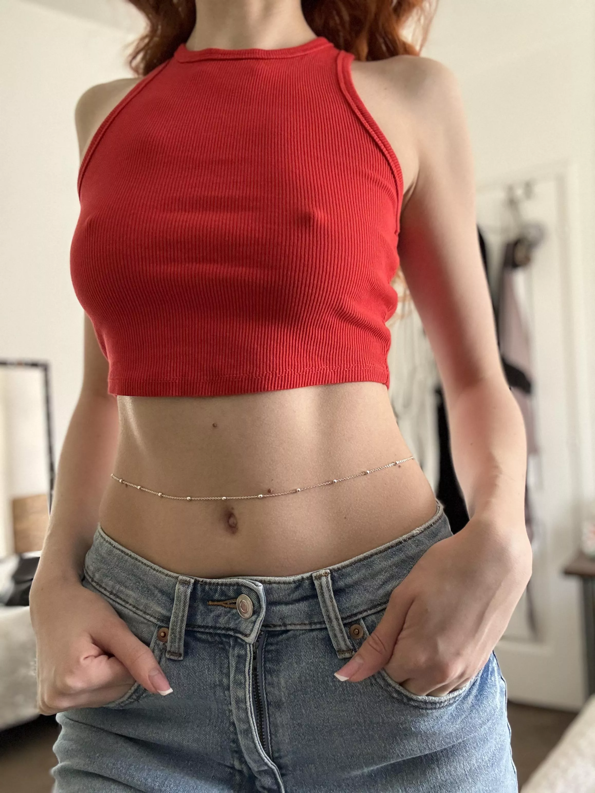 I wonder if I’n the kind of girl who would make you turn your head on the street