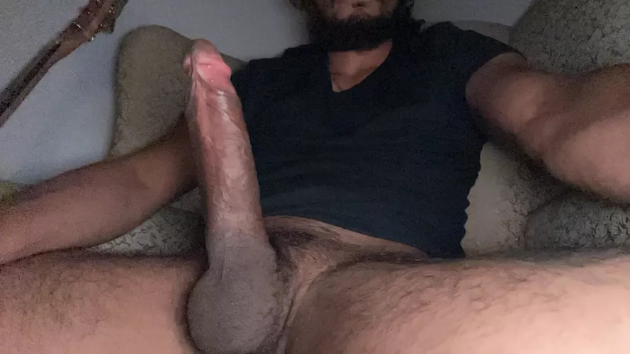 I’m horny af for some nice bussy hmu if you wanna make me cum 