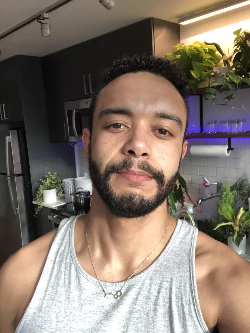 I’ve been neglecting my plants, today’s the day they make a comeback 🪴