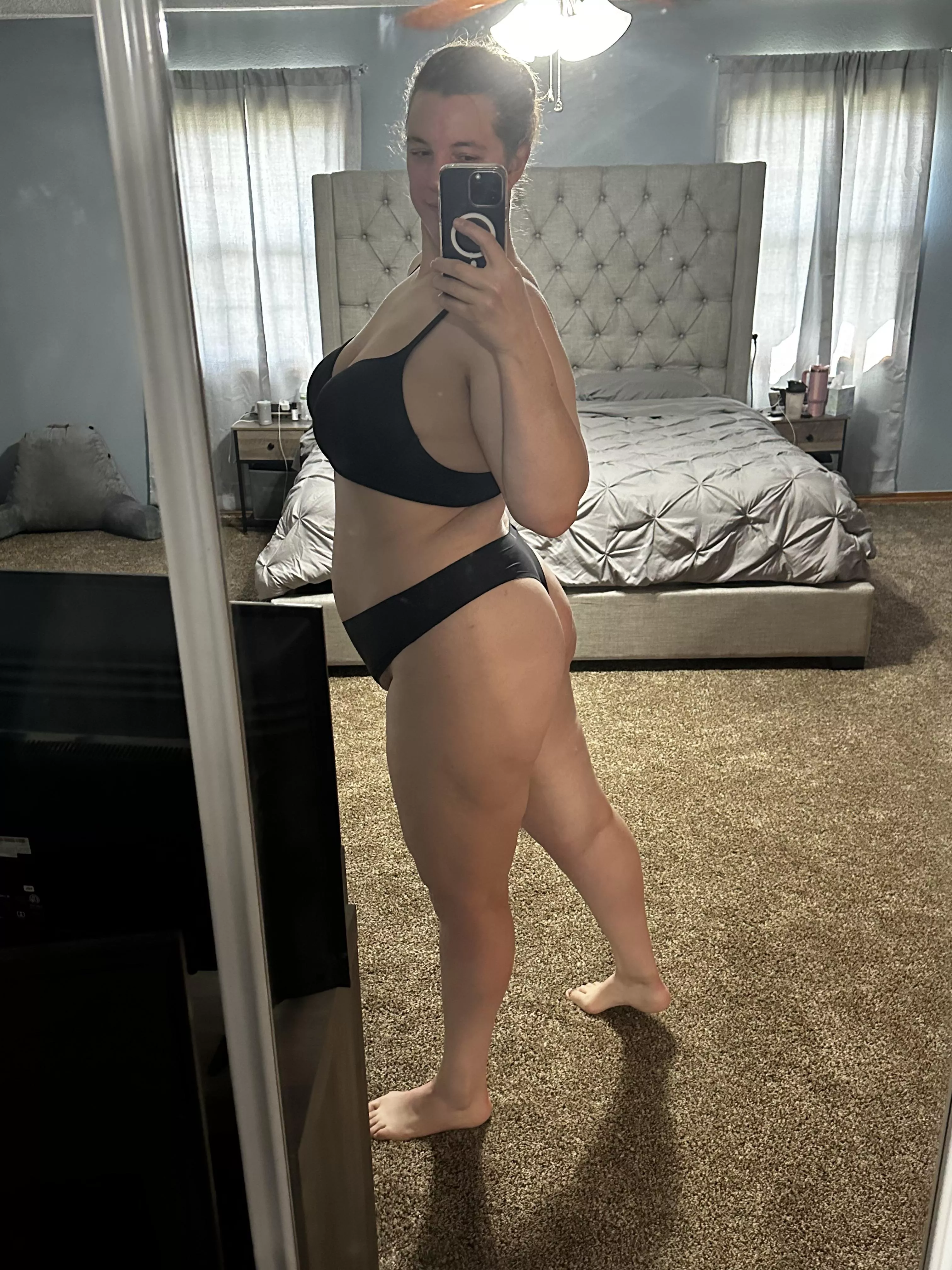 Just a MILF feeling herself