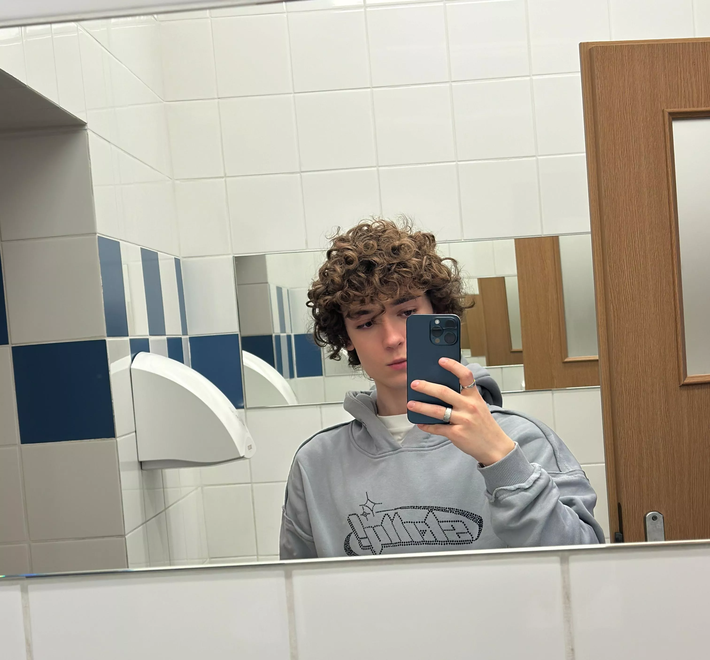 Just mixed yellow and blue Portals xD