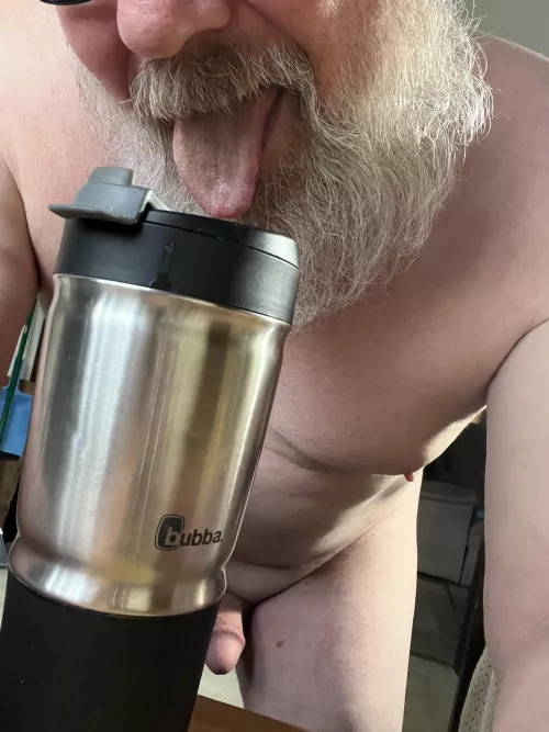 [M] Good morning and happy Thursday to you..yes you😊