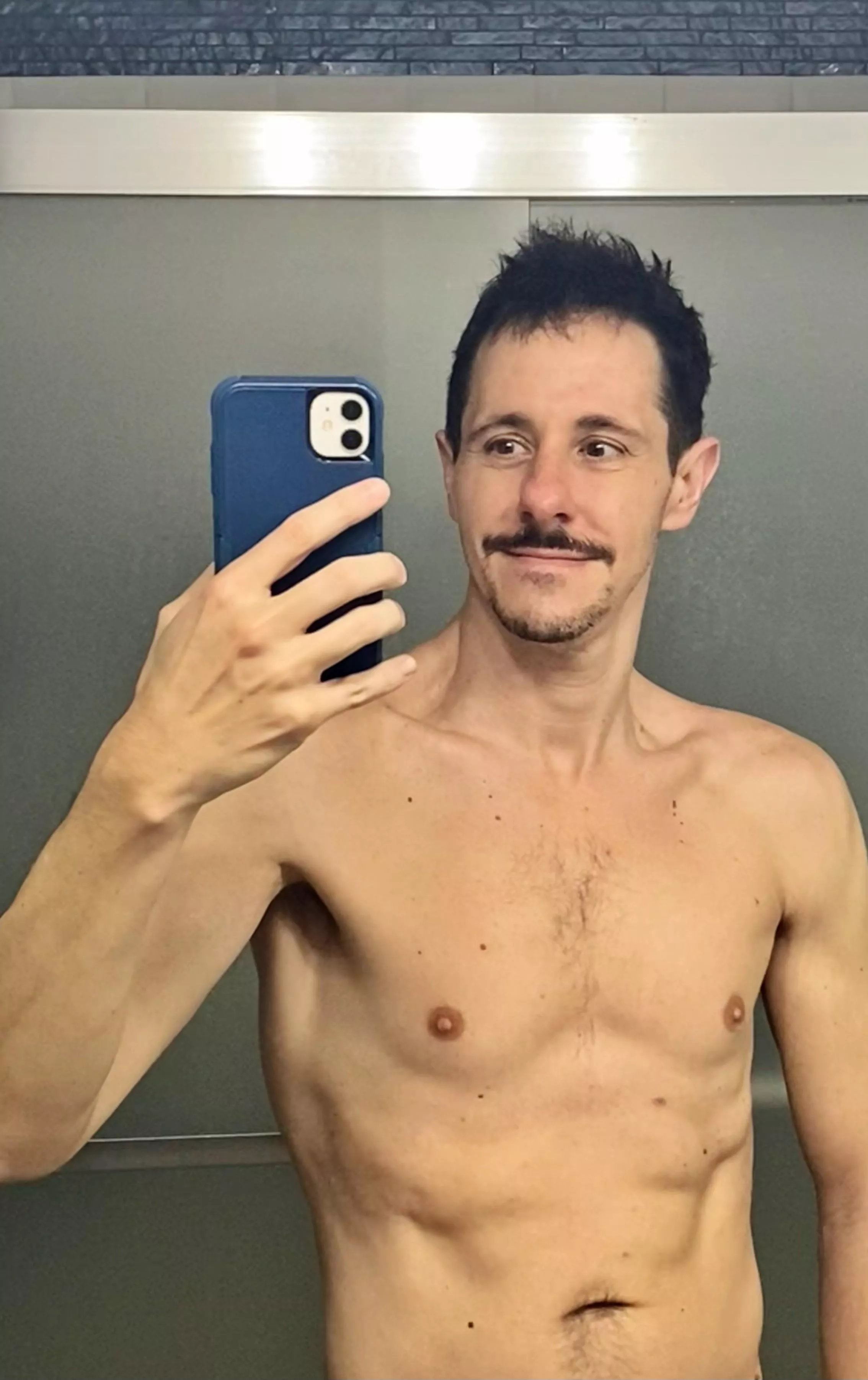 Messy hair after my shower 